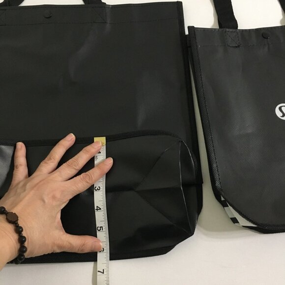 Lululemon 2 Sizes Gift Bag NEW! Black Lululemon Logo Printed - Picture 15 of 16